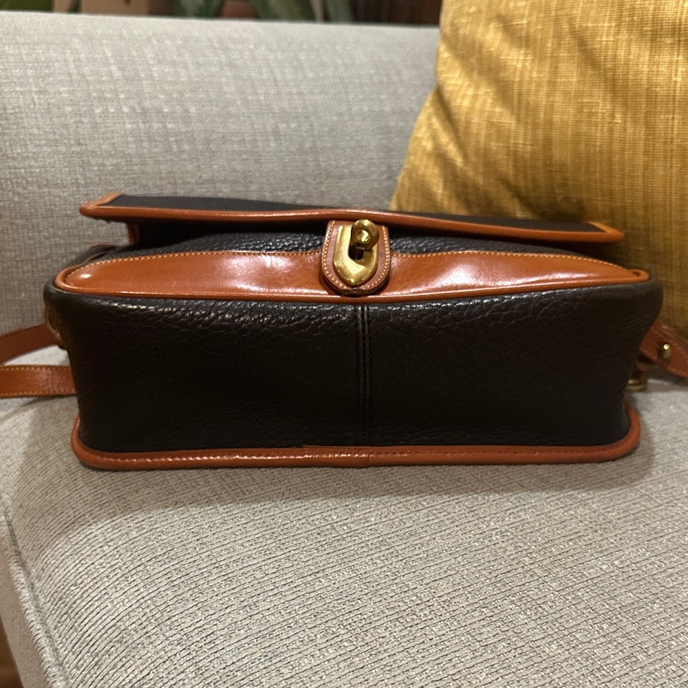 Vintage Black and Brown Leather Shoulder Bag - Picture 3 of 11